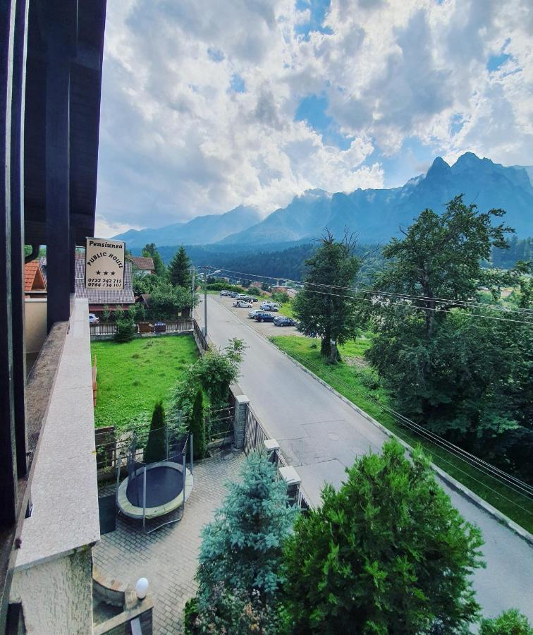 Pensiunea Public House Buşteni Εξωτερικό φωτογραφία