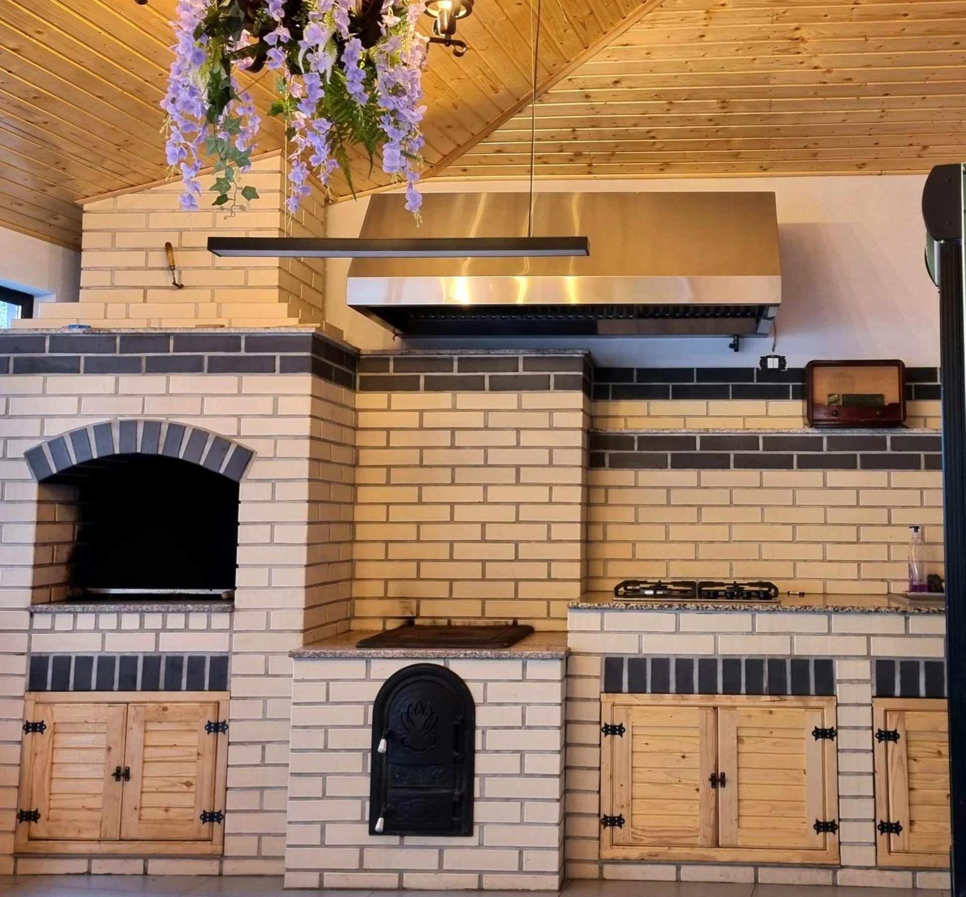 Pensiunea Public House Buşteni Εξωτερικό φωτογραφία