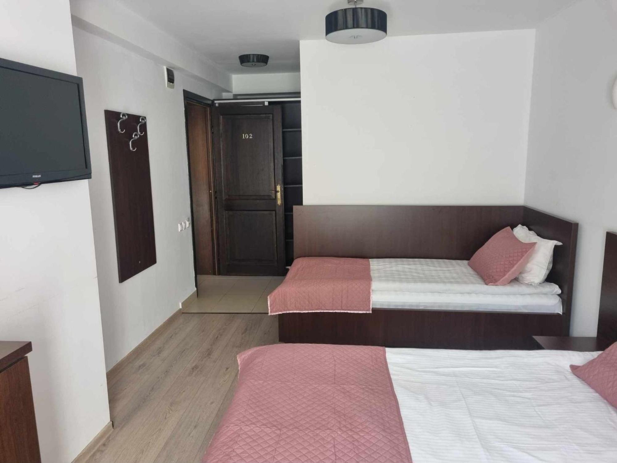 Pensiunea Public House Buşteni Εξωτερικό φωτογραφία